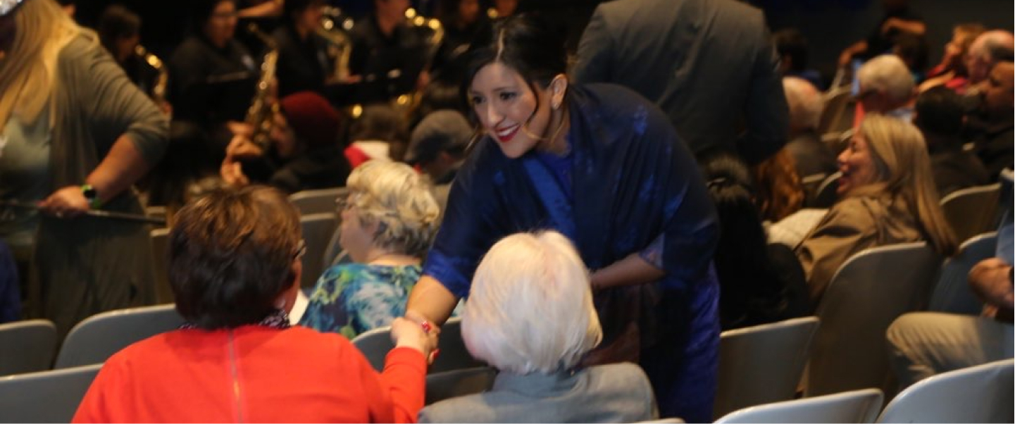 Senator Hurtado shaking hands with a constituent